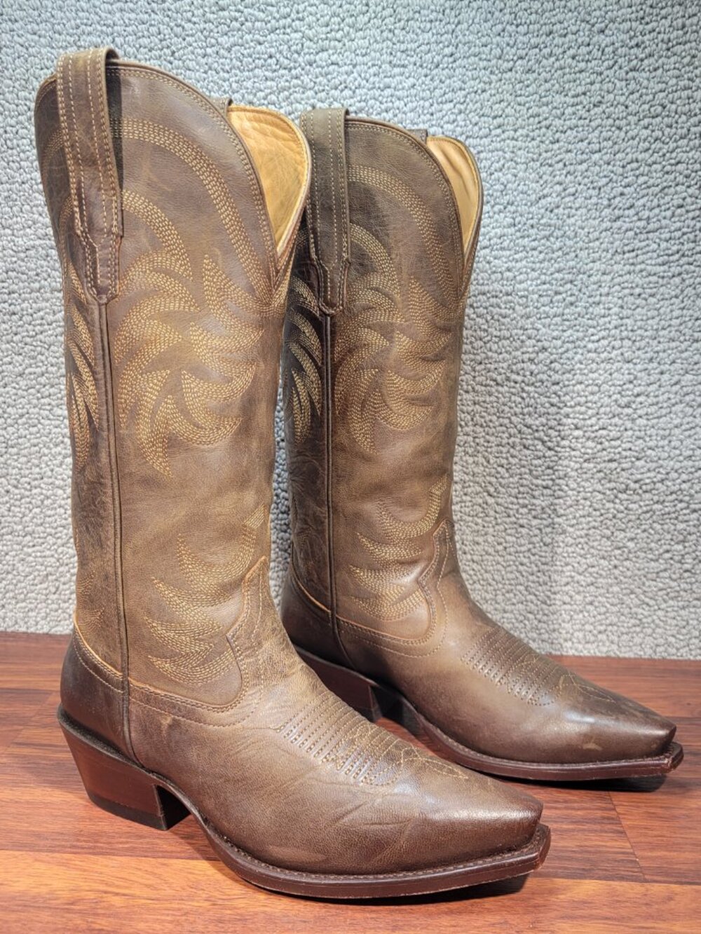 Tecovas The Annie Women's Size 7.5B Cafe Goat Cowgirl Boots